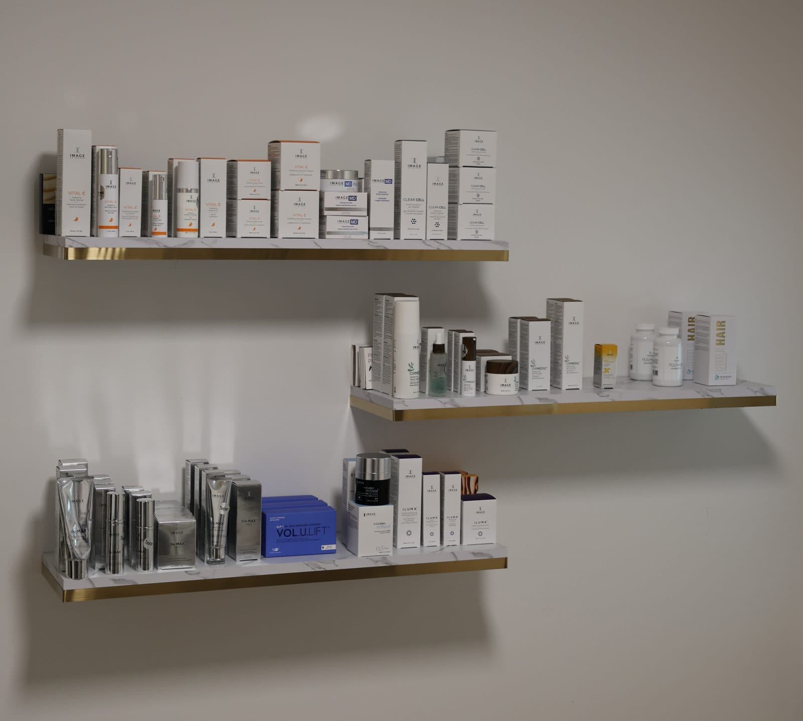 Hochwertige Image-Skincare-Pflegeprodukte im Studio